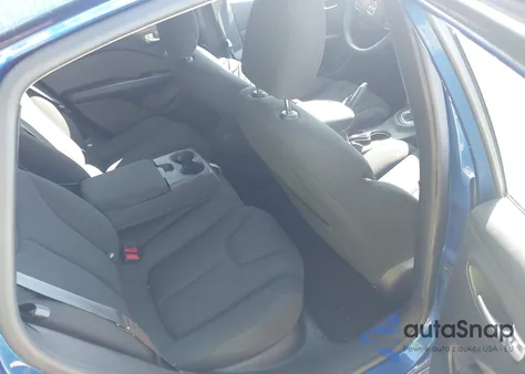 2013 Dodge Dart Sxt z USA, uszkodzony, nr VIN 1C3CDFBAXDD104833